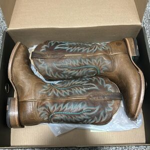 Women’s frontier Tilly cowgirl boots